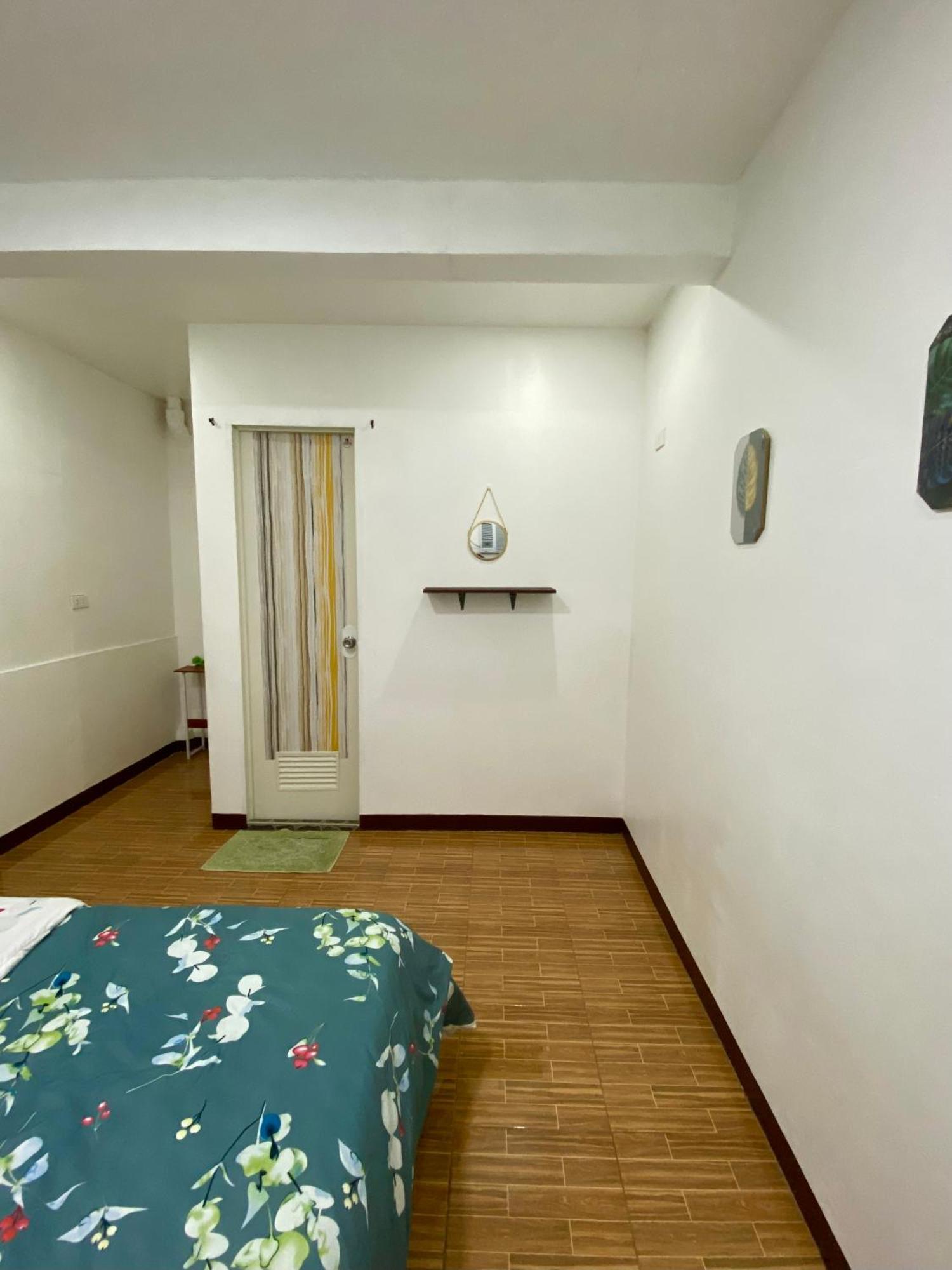 Moalboal Panagsama Beach Topbudz Hostel ภายนอก รูปภาพ