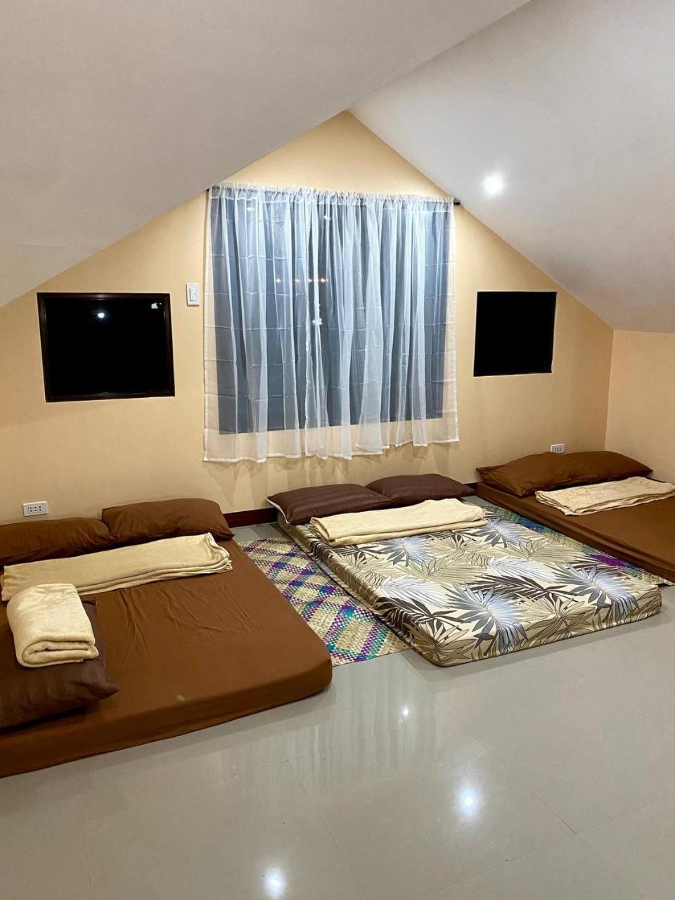 Moalboal Panagsama Beach Topbudz Hostel ภายนอก รูปภาพ